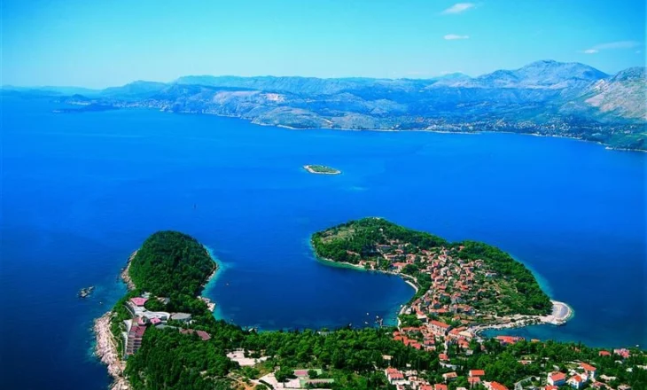 Cavtati, qyteti ilir në bregdetin adriatik të Kroacisë
