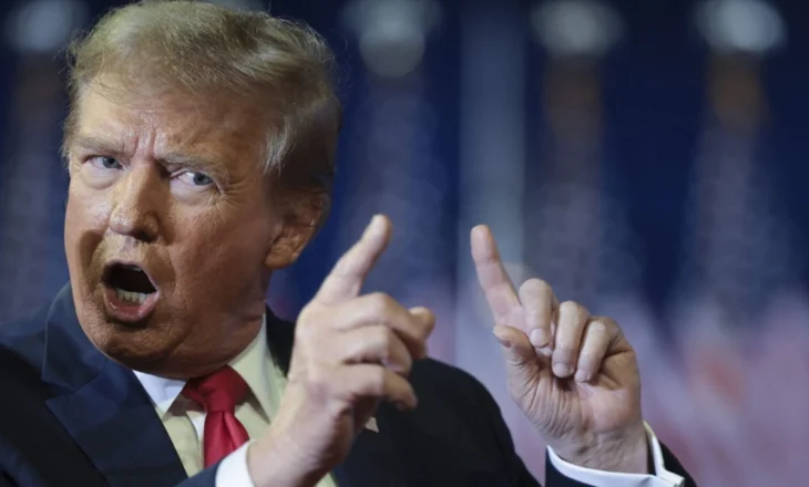 “Çdo gjë që bëj, e financoj unë”, Trump inspekton punimet për sallën e re të banketeve që do të kushtojë 200 mln dollarë