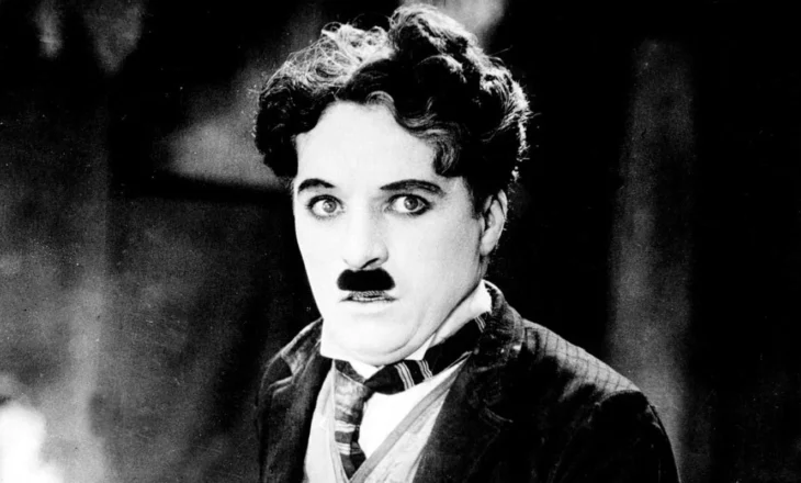 Charlie Chaplin: Lakmia e ka helmuar shpirtin e njeriut… mendojmë shumë dhe nuk ndiejmë sa duhet…