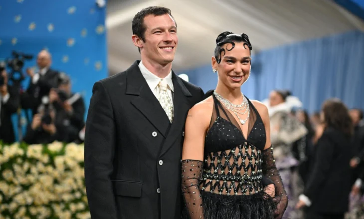Çifti i famshëm nis një sipërmarrje së bashku, Dua Lipa dhe Calum Turner themelojnë TwentyTwo Films