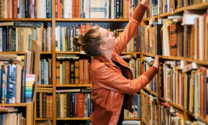 Danimarka heq TVSH-në 25% për librat, lufton ‘krizën e leximit’