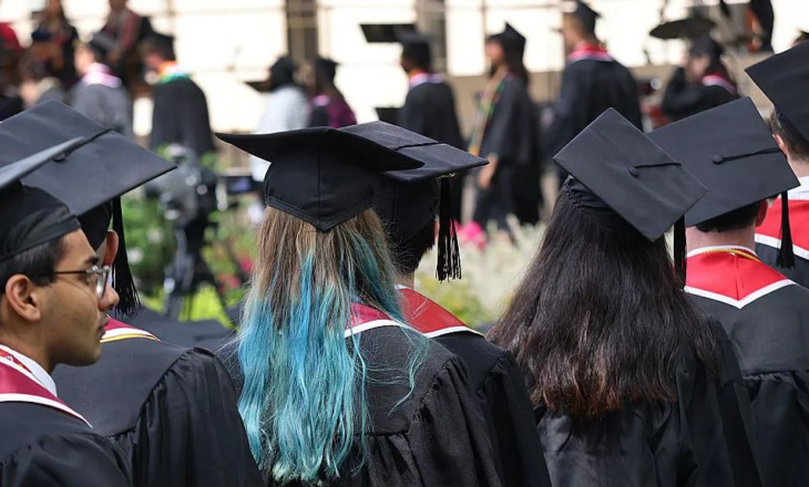 DASH revokon vizat për mbi 6 mijë studentë, disa protestuan pro-Palestinës…