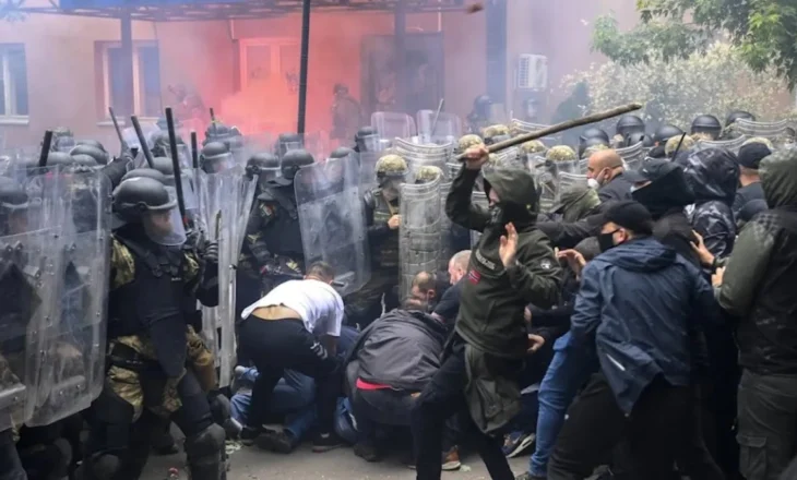 Dënohet me gati 5 vjet burg serbi që sulmoi KFOR-in në Zveçan