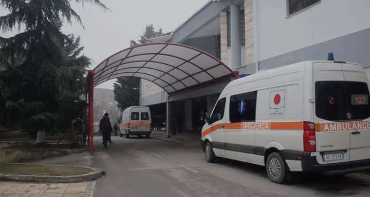 Devoll/ Humbi jetën sapo doli nga klinika dentare, policia shoqëron dentistin