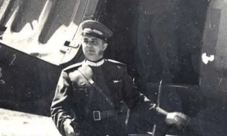 Diktatori Hoxha rrezatonte lumturimin e tij nga takimi me “vëllezërit jugosllavë”, dhe injorimin e “miqve kosovarë”