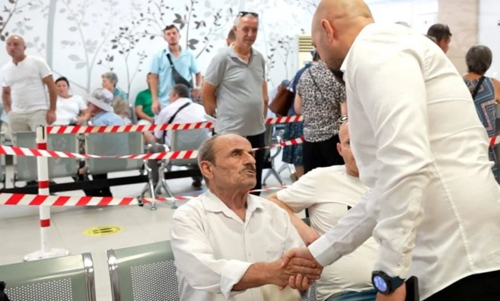 Drejtori i QSUT, Spaho takon nga afër pacientët në Shërbimin Onkologjik