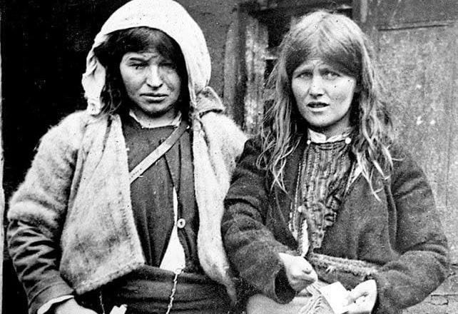 Dy motra dhe një histori prekëse që flet për karakterin dhe moralin shqiptar