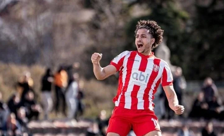 Dy të rinj bëjnë për spital futbollistin e Skënderbeut në Korçë