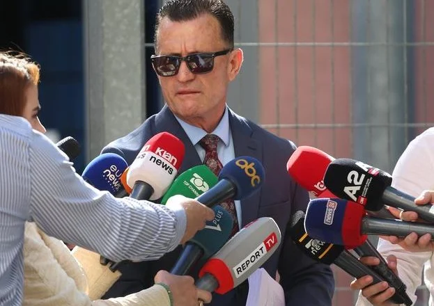“E braktisa seancën se e di çfarë…”/ Pas kërkesës për lirinë e Ilir Metës, avokati ‘nuk duron’: Ata me mua nuk tallen