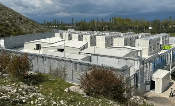 E paqartë e ardhmja e 27 emigrantëve në Gjadër! Garantët Italianë: Transferimi i tyre nuk është i justifikuar