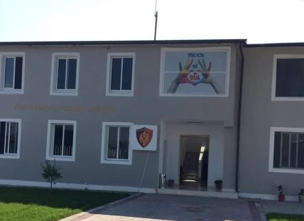 E qëllon me thikë, kapet 25 vjeçari vrasës