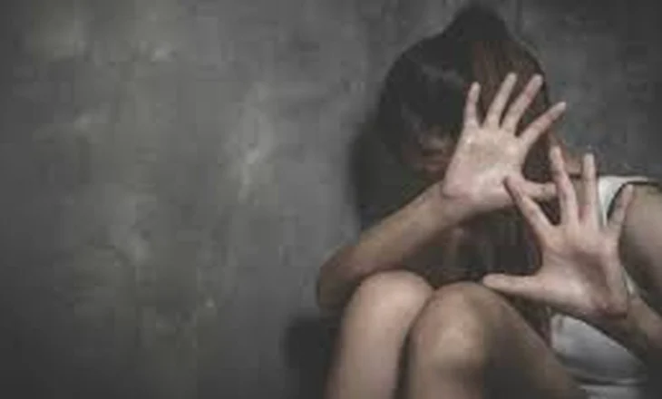 E rëndë në Elbasan! 51-vjeçari abuzon seksualisht me mbesën: Më mori pa dëshirë…