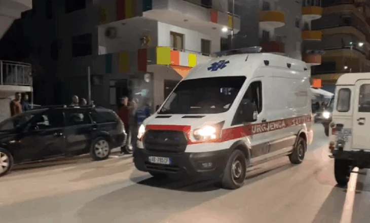 E rëndë në Vlorë, fëmija bie nga ballkoni i një banese në Lungomare