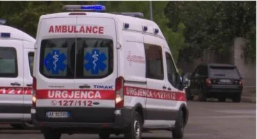 E rëndë/ Sherr mes adoleshentëve në Maliq, ndërron jetë 14-vjeçari në spital