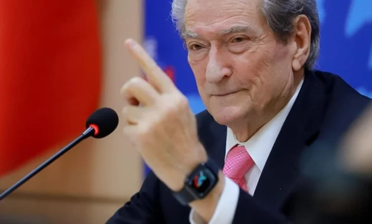 E “shiti” Berishën si “pensionist” te DASH, lobisti korrigjon raportin: Aktiv në politikë, por t’i hiqet ‘non grata’ se s’ka post qeveritar