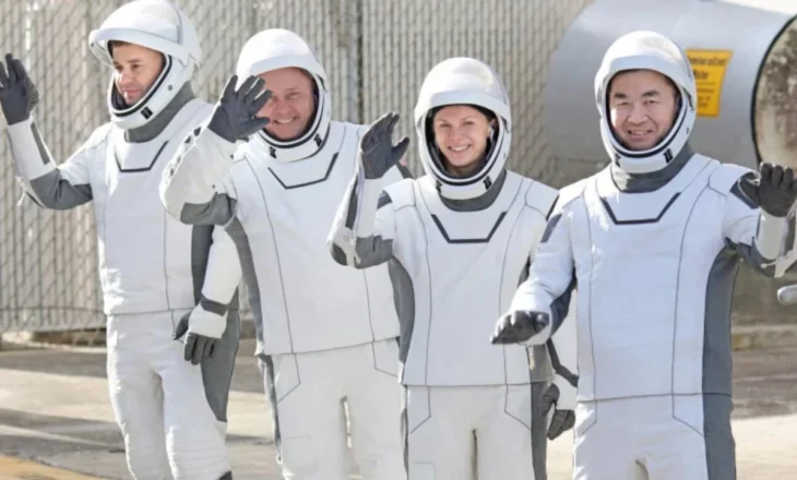 Eksperimente në hapësirë/ NASA dhe SpaceX transportojnë astronautët amerikanë, japonezë dhe rusë