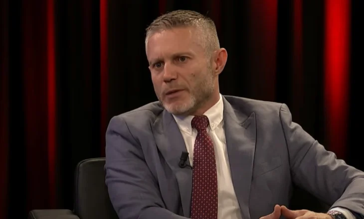 “Emergjente, tejkalimi i ngërçit”/ Situata politike, flet analisti: Kosova përpara kolapsit