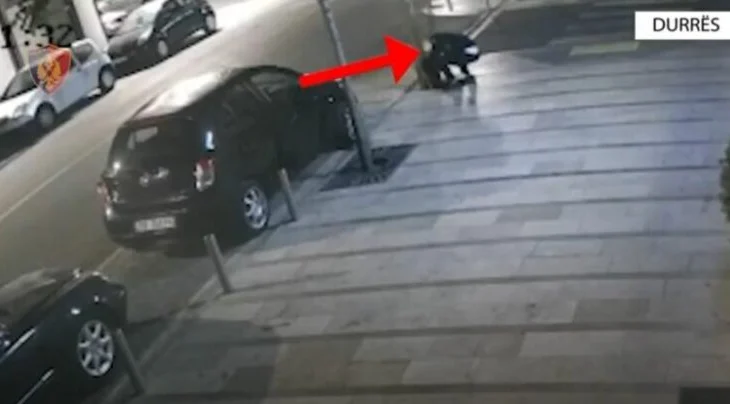 EMRI/ Vidhte kabuj elektrikë të ndriçimit të rrugëve, arrestohet 35-vjeçari në Durrës