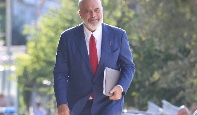 “Ethet” e qeverisë së re, Rama pas pushimeve kthehet në zyrë, ja çfarë pritet