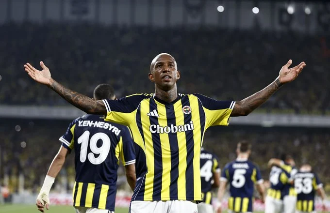 Fenerbahçe përmbys me goleadë Fejnord, eleminohet Dinamo