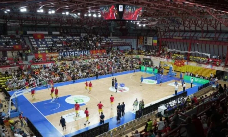 FIBA nis hetim pas thirrjeve antishqiptare në ndeshjen e basketbollit në Kumanovë