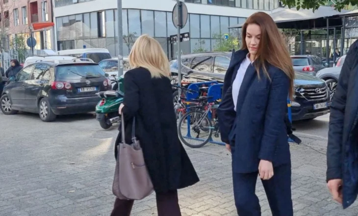 “Firmosa nën presion”/ Xoxa i përgjigjet ish-drejtoreshës së TKOB: Shpifja nuk është informim
