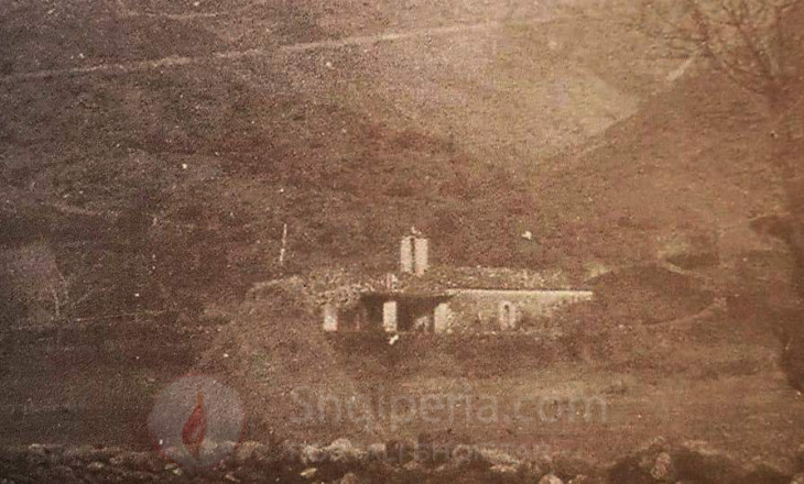 Foto e Rrallë: – Kisha e Gomsiqes, kabinet pune kërkimore shkencore e Shtjefën Gjeçov Kryeziut￼