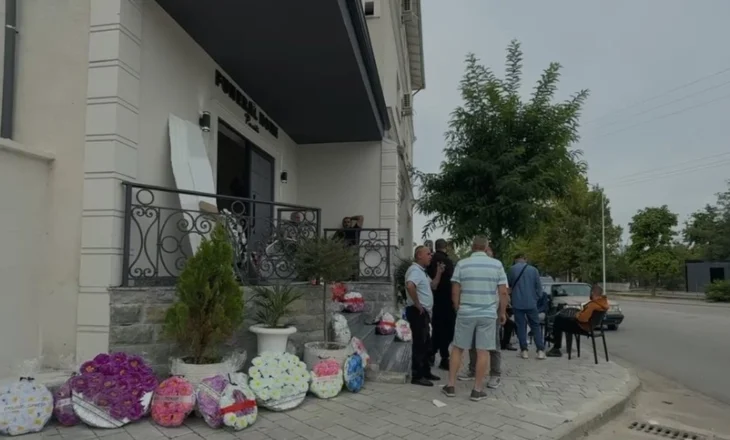 FOTO/ U masakrua nga bashkëshorti, përcillet sot në banesën e fundit Marjola Nakoleci! Gjykata mban sot masën për Nakolecin