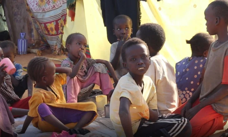 “Gaza e Afrikës”/ Krizë urie edhe në Sudan, 900 mijë njerëz nën rrethim të plotë, në pamundësi për ushqim dhe ndihmë mjekësore