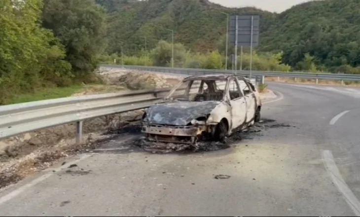 Gjendet e djegur një makinë pa targa në rrugën Kuç/ Ja detajet e para rreth ngjarjes