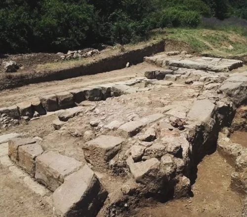 Gjurmët e reja nga qyteti ilir në Bushat
