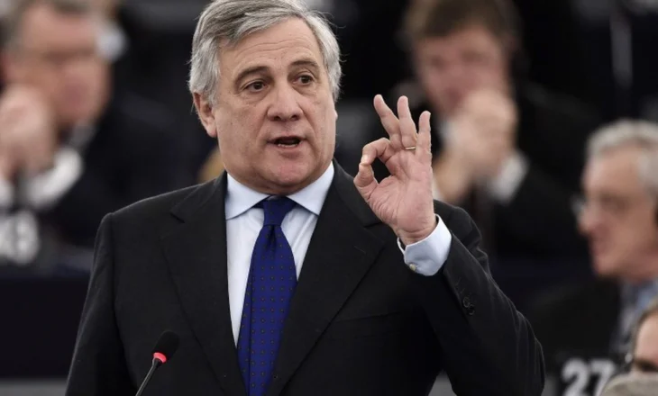 “Gjykatësi vendos për ligjet, jo destinacionet”, Tajani për vendimin për kampet në Shqipëri: Çështje jakobine…