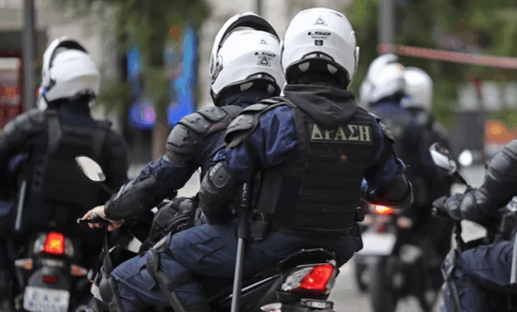 Goditet banda, ishte nën mburojën e Policisë! Kush janë dy vëllezërit që drejtonin ‘zinxhirin’…