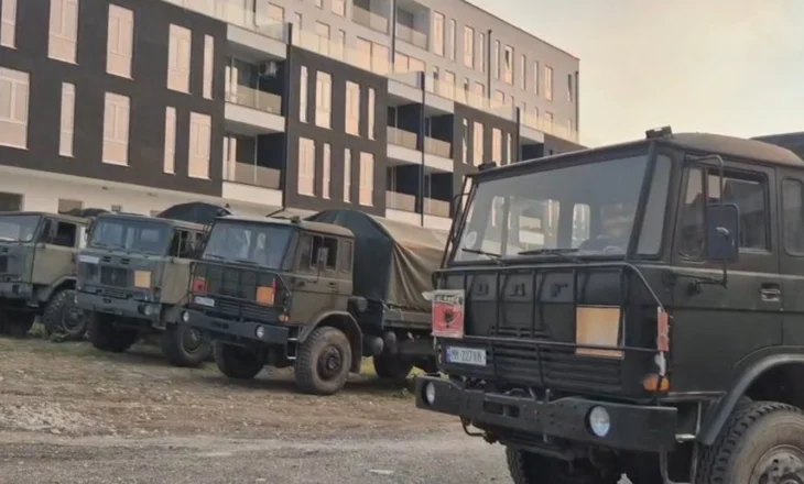 Gramshi në luftë me flakët, 200 të evakuuar