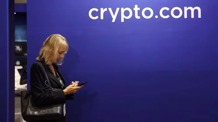 Grupi mediatik i Trump-it në marrëveshje 6 miliardë dollarëshe për të blerë token-at e Crypto.com