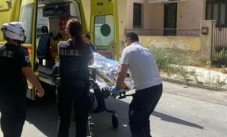 Horror në Greqi! 40-vjeçari shqiptar vret gruan në sy të fëmijëve: Pashë babin duke goditur mamin me thikë