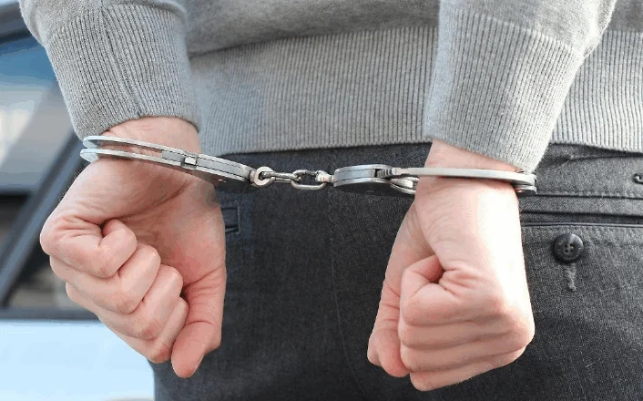 Hyri për të grabitur, arrestohet 26-vjeçari shqiptar në Itali