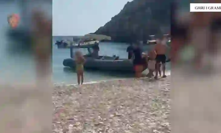 I mituri hidhet nga shkëmbi dhe dëmtohet në kokë! Policia i vjen në ndihmë në Gjirin e Gramës
