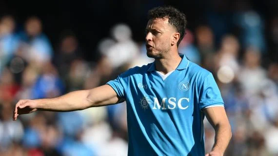 Idhujt, kur u ndje profesionist, adhurimi i Premier League dhe transferimi i papritur te Napoli…; Rrahmani rrëfehet në 360 gradë