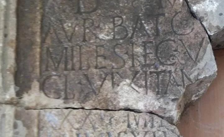 ILIRËT NË USHTRI ROMAKE..Një monument interesant nga koha romake është gjetur në fshatin KalIçan të Istogut