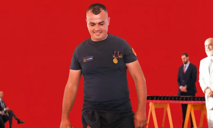 Ilirjan Sinani, zjarrfikësi i Finiqit, nderohet me “Medaljen e Artë” për guximin në betejën me flakët