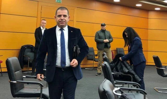 Ishte pezulluar nga SPAK për veprime me natyrë korruptive, KPA shkarkon nga detyra prokurorin e Sarandës