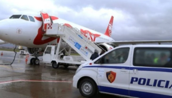 Ishte shpallur në kërkim ndërkombëtar/ Arrestohet 25-vjeçari në Durrës, pritet ekstradimi në Zvicër (Emri)