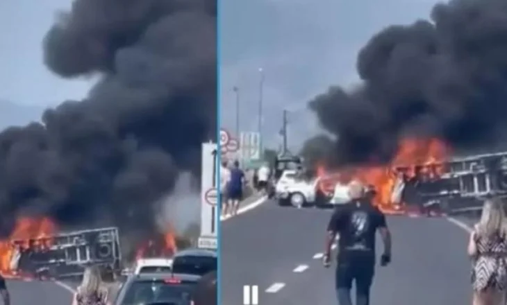 Ja pamjet e aksidentit tragjik më autostradën Egnatia ku humbën jetën 3 shqiptarë! Makinat shpërthyen në flakë (VIDEO)