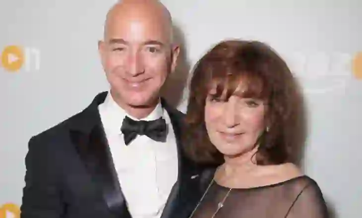 Jackie Bezos, nëna e Jeff Bezos, ndahet nga jeta në moshën 78 vjeçare