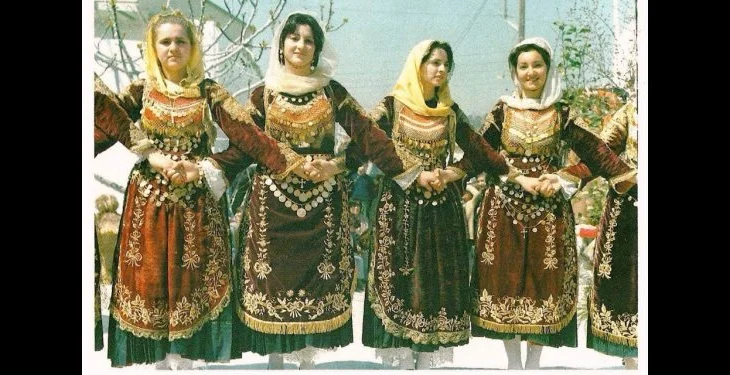 “Jam arvanit dhe flas arvanitika”! Kjo ishte fjalia e përsëritur me krenari, nga çdo banor i Salaminës dikur