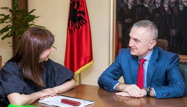 “Jam rrëmbyer me urdhër të Ramës”, Meta ‘shpërthen’ nga burgu, Avokatja e Popullit inspekton qelinë: Më trajtojnë si..