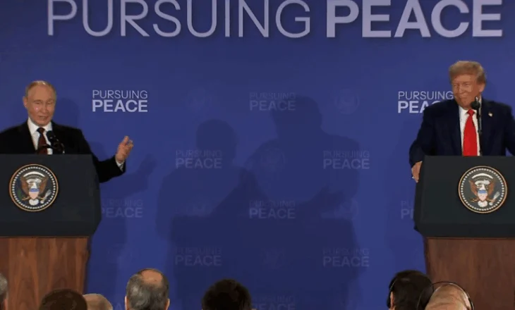 “Jemi vetëm 4 km larg”, Putin flet në konferencën me Trump: I thashë ‘përshëndetje komshi’