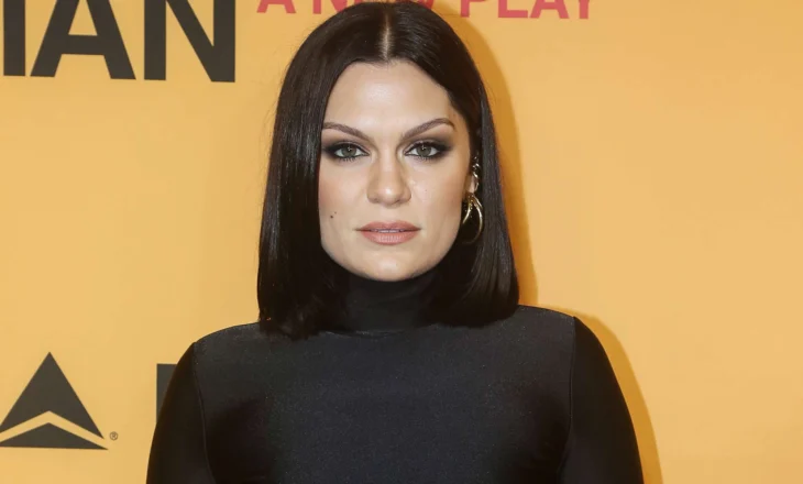Jessie J zbulon se e pret një tjetër operacion dhe tregon planet për vitin
