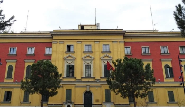 Jo më biznese që përjashtohen nga Tatimet/ Reforma prek IT-në dhe bizneset sezonale